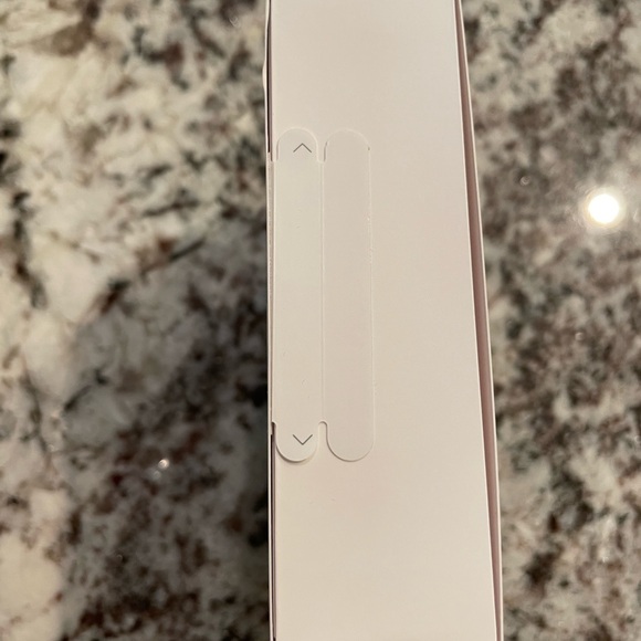 BRAND NEW IN BOX- Oura Ring 4 Silver - size 7 - Picture 2 of 5